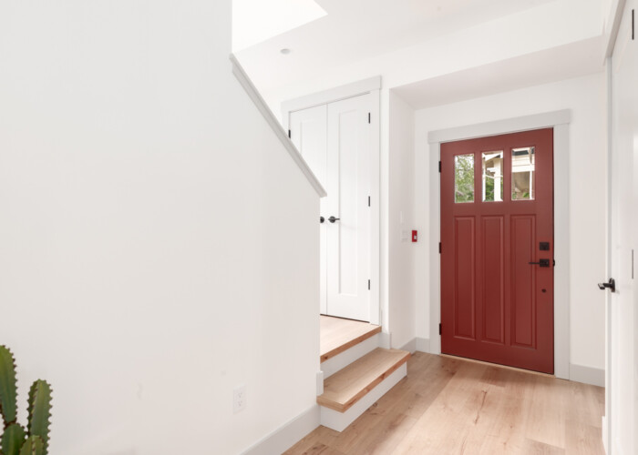 309-West-11th-Avenue-foyer-04