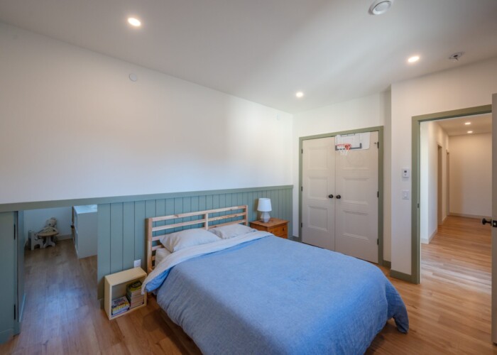 Summerland BR green wainscotting Summerland BR green wainscotting